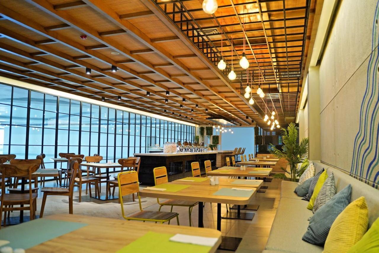 Palm Park Hotel Sorabaya Extérieur photo