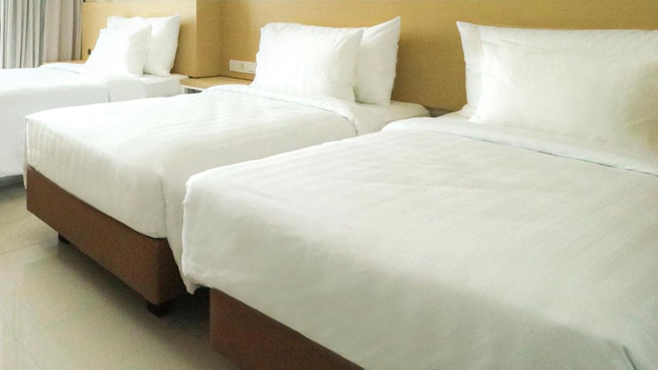Palm Park Hotel Sorabaya Extérieur photo