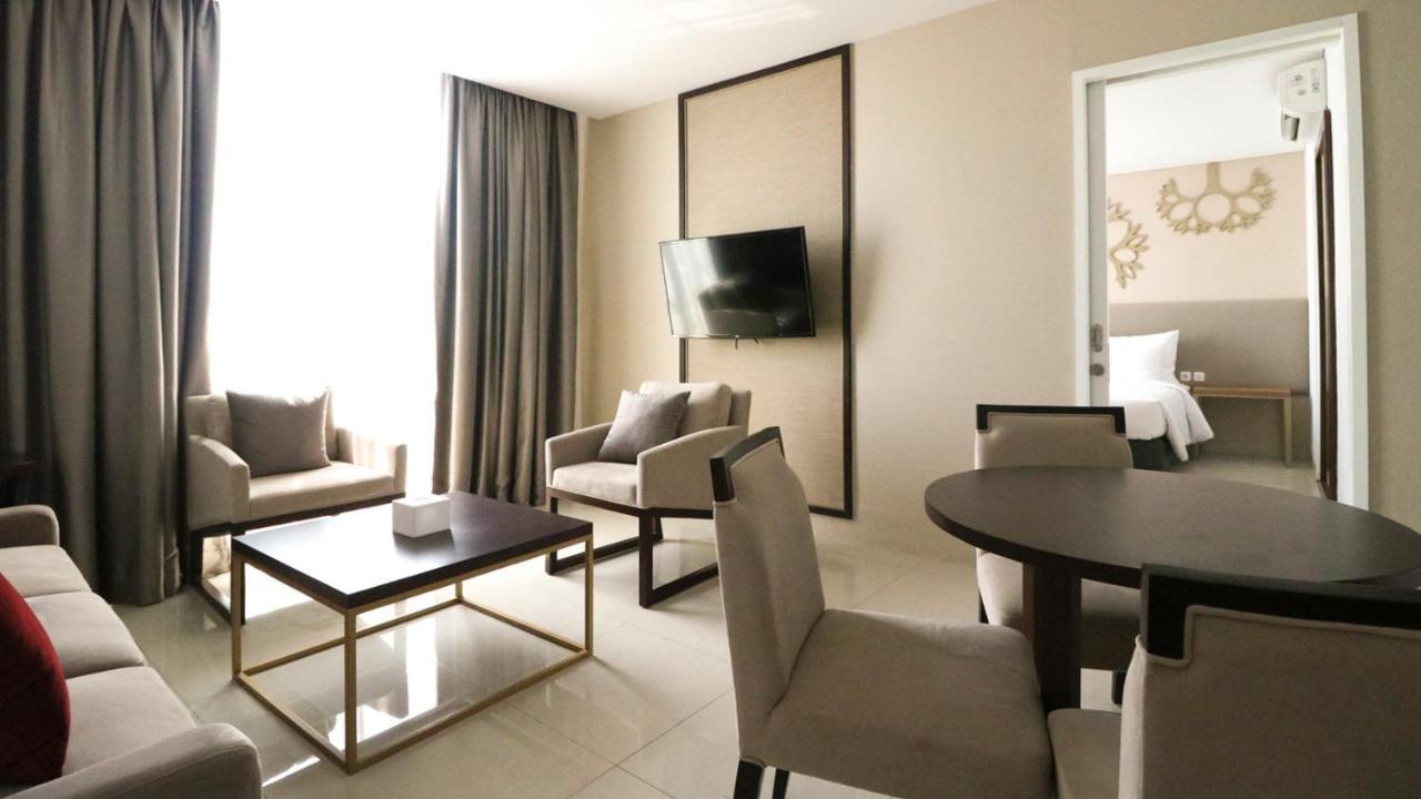 Palm Park Hotel Sorabaya Extérieur photo